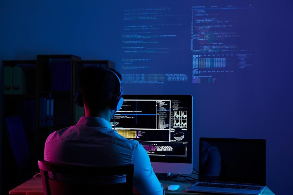 Illustratie over hoe technologie vandaag de dag onze dagelijkse activiteiten beïnvloedt en integreert in ons leven